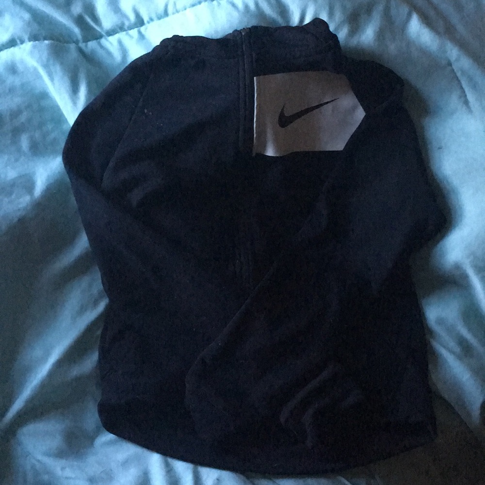 Am selling a jacket from the brand nike
